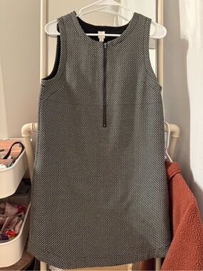 GAP Black & White Sleeveless Zip-Front Shift Dress